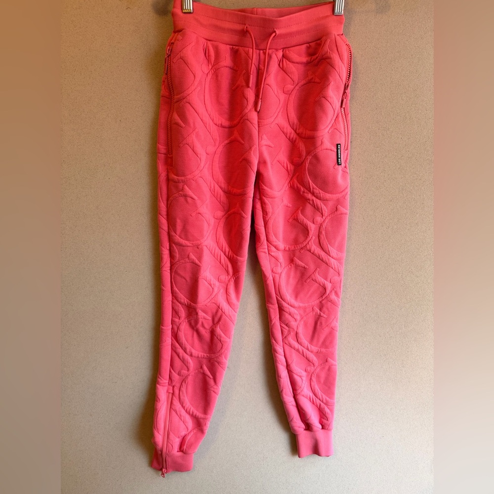 NWOT Guess Coral Joggers